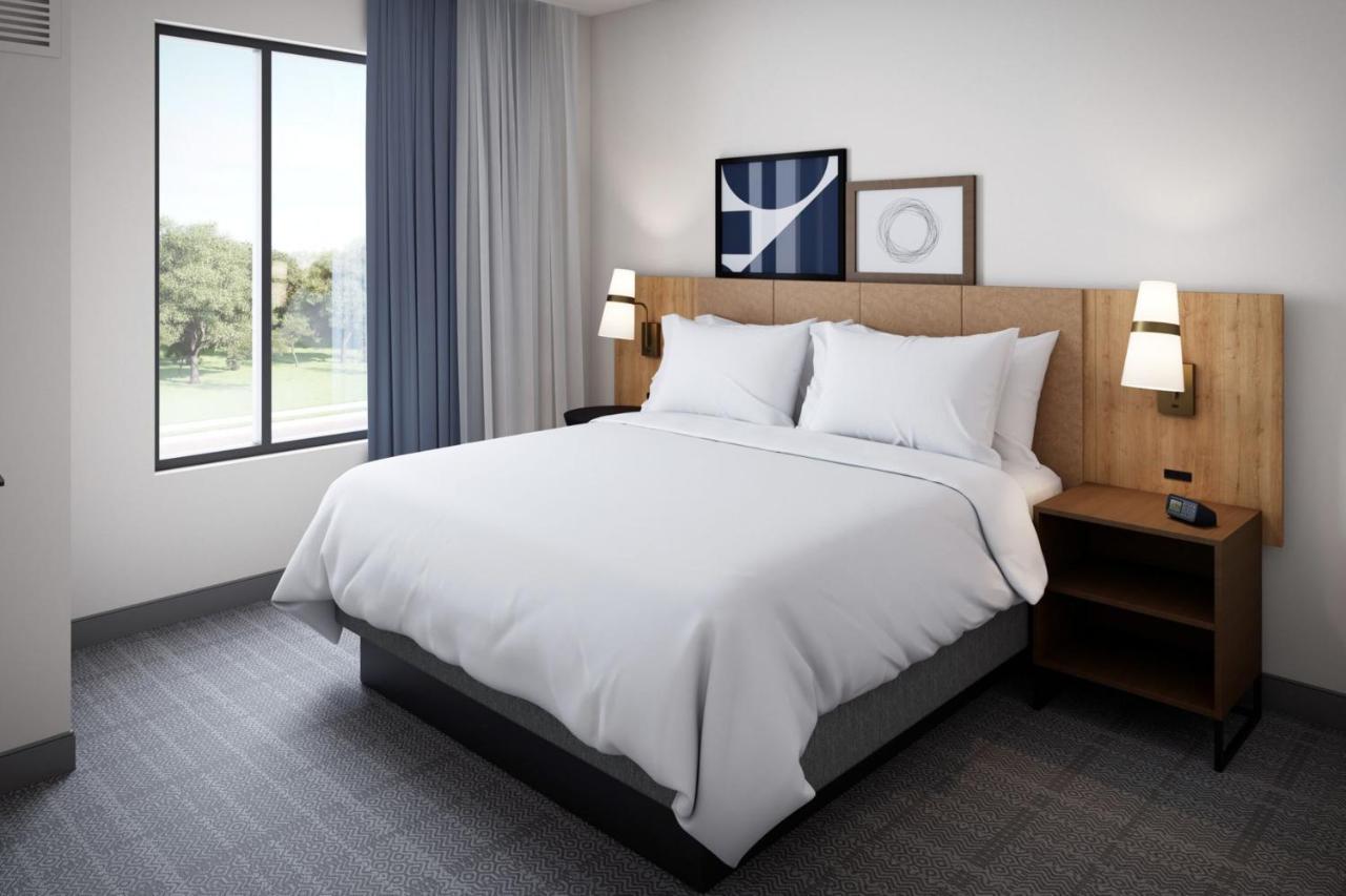 Staybridge Suites Charlotte Arpt Area - Tyvola, An Ihg Hotel מראה חיצוני תמונה